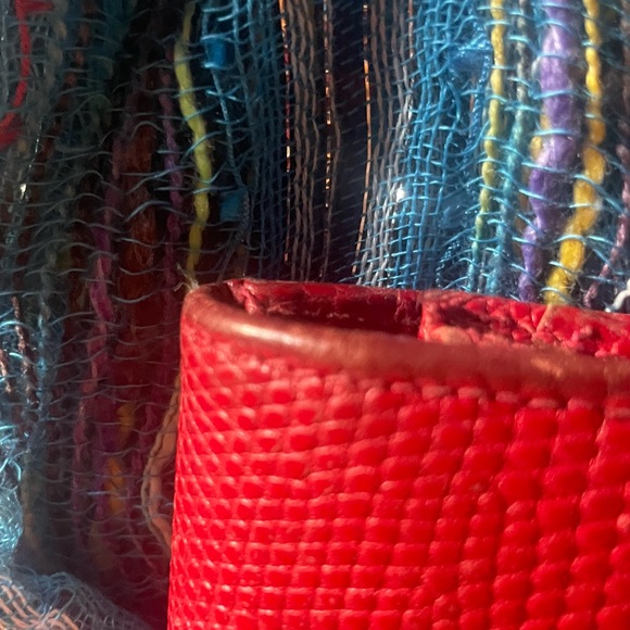 Red leather Salvatore Ferragamo long wallet. Apx 8 x 4“. Vintage condition. - Picture 6 of 14